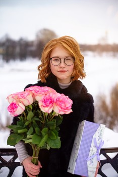 портрет Карины / модель Карина Шевцова
причёска Галина Князева