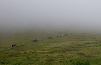 Выход из туманного плена / Снимок сделан вокруг горы Бешбармаг.Азербайджан
