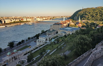 &nbsp; / Набережная Будапешта