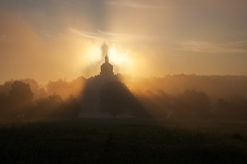 &nbsp; / утро, туман, свет, Гребневская Никольская зимняя церковь