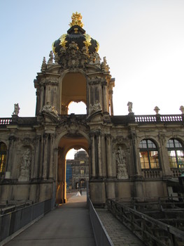 &nbsp; / Ein früher Morgen im Dresdner Zwinger. https://joergsfotografischeaugenblicke.de.tl/