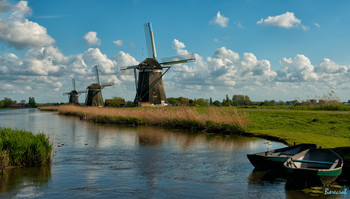 В краю ветров и мельниц / путешествуя по каналам Голландии