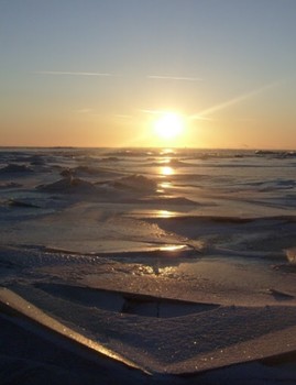 Солнечный не зайчик / Финский залив.