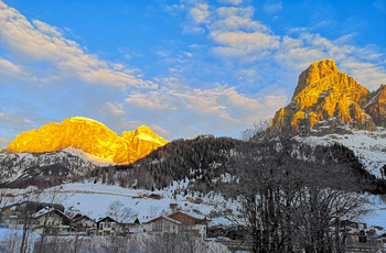 Утренний свет / Альпы. Италия. Доломиты. Corvara. И так было каждое утро горнолыжного отдыха.