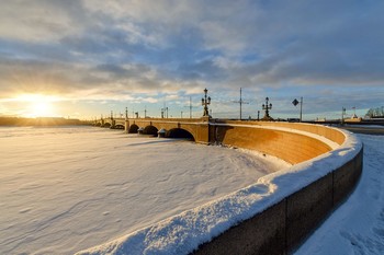 Троицкий мост в Петербурге. / Январь 2019.