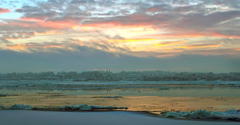 Ледоход начинается... / Вечер на Волге.