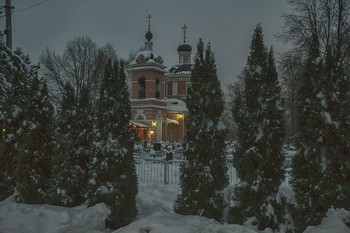 &nbsp; / Москва. Южное Бутово. Храм Рождества Христова в Чернево (18 в).