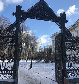 Городские маршруты / С-Пб,у дома Нобеля.