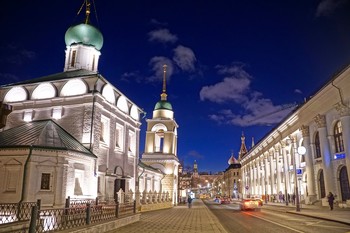 Городские маршруты / вечер, улица, москва, храм, церковь, здание, архитектура,