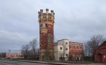 Старая башня... / Водонапорная башня Обуховского завода