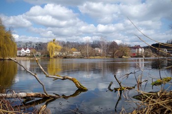 весенний день-2 / Весна,март.Озеро,облака,солнце...