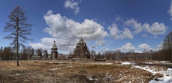 Церковь Покрова Пресвятой Богородицы в усадьбе… / Це́рковь во и́мя Покрова́ Пресвято́й Богоро́дицы — действующий православный храм в Невском лесопарке Всеволожского района Ленинградской области.