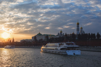 Вечерняя Москва / Москва