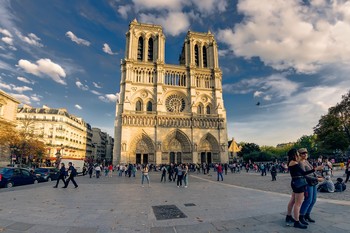 Notre-Dame de Paris / ***