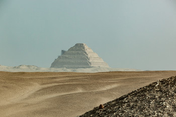 Саккара / Вид из Абусира на ступенчатую пирамиду Джосера (Нечерихета) в Саккаре
