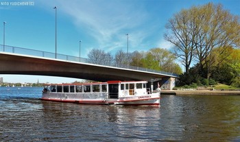 Alster Hamburg. AMMERSBEK / Альбом &quot;Лайнеры, парусники, пароходы&quot; : http://fotokto.ru/id156888/photo?album=62974
Альбом «Гамбург. Озеро Альстер, каналы»:
http://fotokto.ru/id156888/photo?album=62939