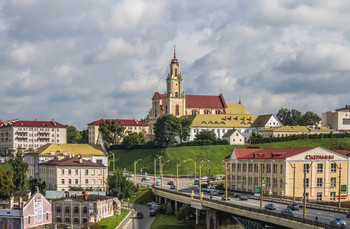 Гродно / Вид на Бернардинский костёл со Старого моста