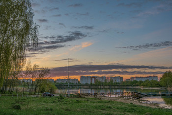 По утру у реки. / Город Конаково. Река Донховка.