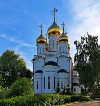 Собор Николая Чудотворца / Собор Николая Чудотворца - действующий православный храм в городе Переславль-Залесский Ярославской области. Главный храм Свято-Никольского женского монастыря.
