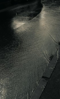 вода по асфальту / б.о.