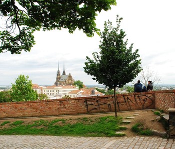 Двое. / Брно.