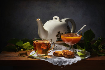 Чай с мёдом / Предметная композиция на тему чаепития