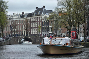 Каналами Амстердама / Нидерланды