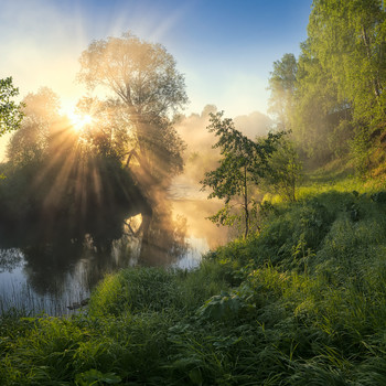 Солнечный костер / Июньский рассвет на реке Немдеж