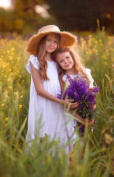 Сестрички / ***