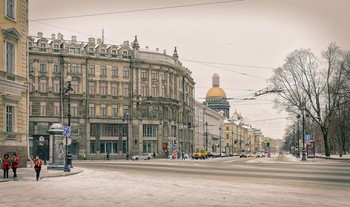 На углу Невского и Адмиралтейского проспектов. / Петербург. Январь 2017.