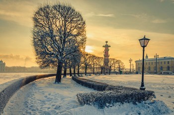 Зимнее утро на Стрелке ВО. / Петербург. Январь 2016.