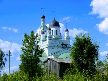 ЦЕРКОВЬ В ПОСЕЛКЕ / ЦЕРКОВЬ В ПОСЕЛКЕ