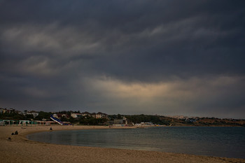 Пасмурное утро на море / Севастополь