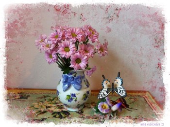 Хризантемы / Альбом «Натюрморты»:
http://fotokto.ru/id156888/photo?album=63913