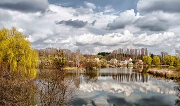 На Вишенском озере / Вишенское озеро расположено в микрорайоне &quot; Вишенька &quot; г Винницы,Украина