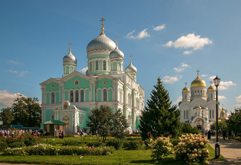В Дивеевском монастыре. / ***
