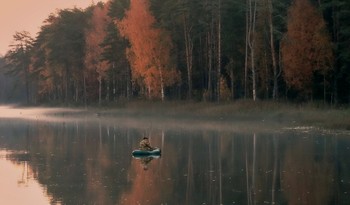 Осенние мотивы / Рыбалка тихим туманным осенним вечером на лесном озере