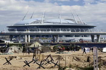 Смешанный план / Берег Финского залива в черте города