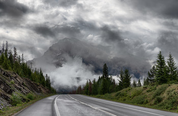 Дорога через Скалистые горы / Канада, провинция Альберта