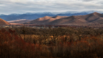 село Фроловка / у подножия гор....Приморский край