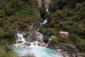 Марсианди / Непал. Гималаи. Электростанция на притоке реки Марсианди