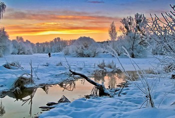 зимнее утро / Зима.Рассвет.И чистые краски рассвета..