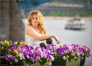 Среди цветов... / ***