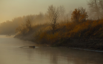 Осенний пейзаж / Осенний рассвет на реке Ахтуба