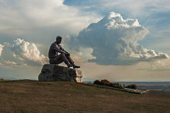 Основной элемент / Сростки, памятник Шукшину
[img]https://i.imgur.com/7rcJXcV.jpg[/img]

[img]https://i.imgur.com/UiDumQx.jpg[/img]