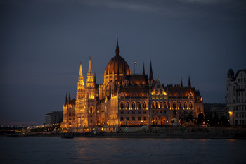 Венгерский парламент / Будапешт.