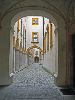 Перспектива / Переход в одном из монастырей в Австрии