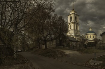 Вид на Никольский храм / Прогулки по Серпухову.
