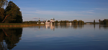 Панорама Иверского монастыря / Вид с озера на Валдайский Иверский монастырь.