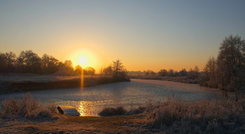 Осенние морозы. / Рассвет на озере Рожок, юго-восток Московской области.